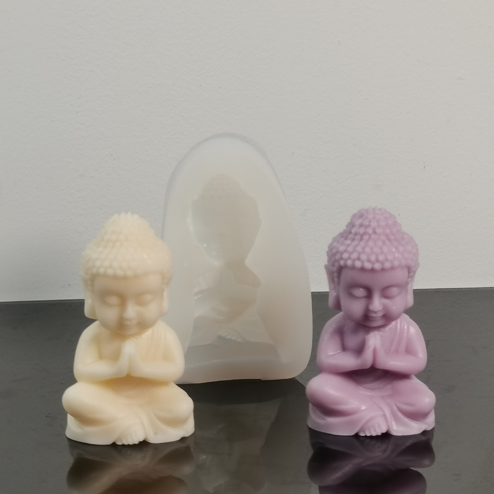 Soap Making Scents - Moule à bougie en silicone Maitreya